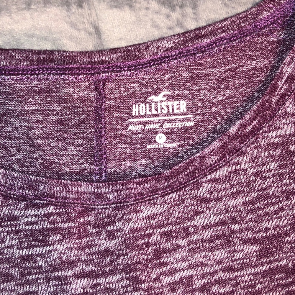 Hollister T-shirt!